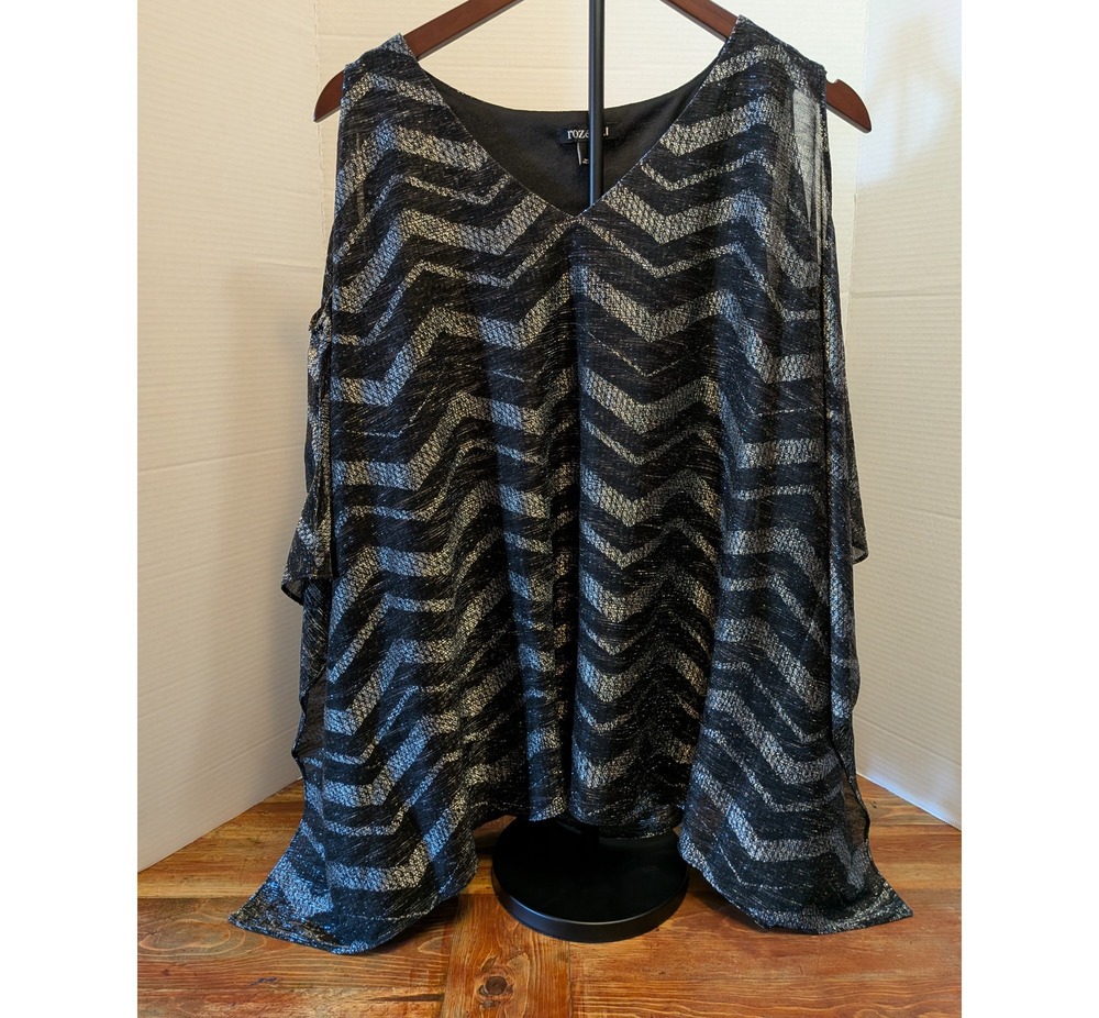 Roz & Ali black Shimmy Blouse